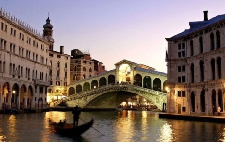 UÇAKLI İTALYA 7 GECE 8 GÜN