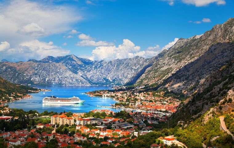 İZMİR`DEN UÇAKLA BALKAN TURU V.I.P.