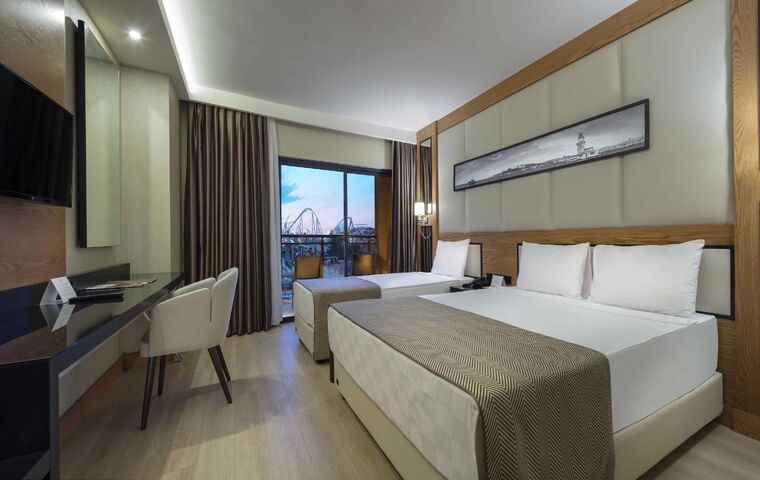 YILBAŞI ANTALYA TATİLİ AYDINBEY QUEENS PALACE BELEK