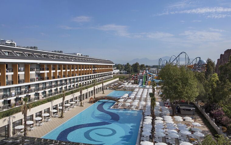 YILBAŞI ANTALYA TATİLİ AYDINBEY QUEENS PALACE BELEK
